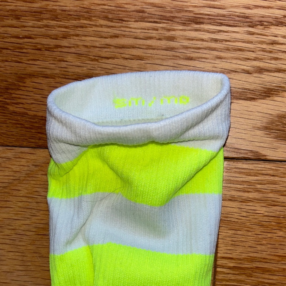 Pro Compression Socks - Picture 2 of 3
